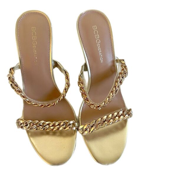 New! BCBGgeneration gold chained sandals Size 7.5 New, no box - Picture 3 of 5